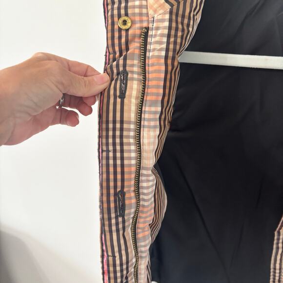 Retro preppy, Liz Claiborne small puffer multicolor plaid vest. - Picture 4 of 12